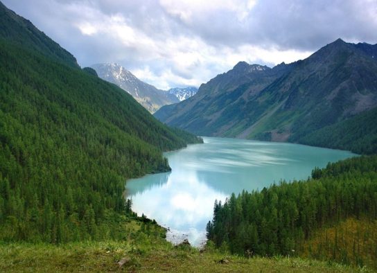 Озеро Алтай