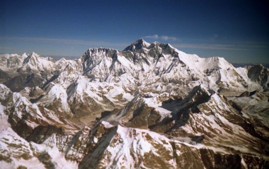 История восхождений на гору Лхоцзе